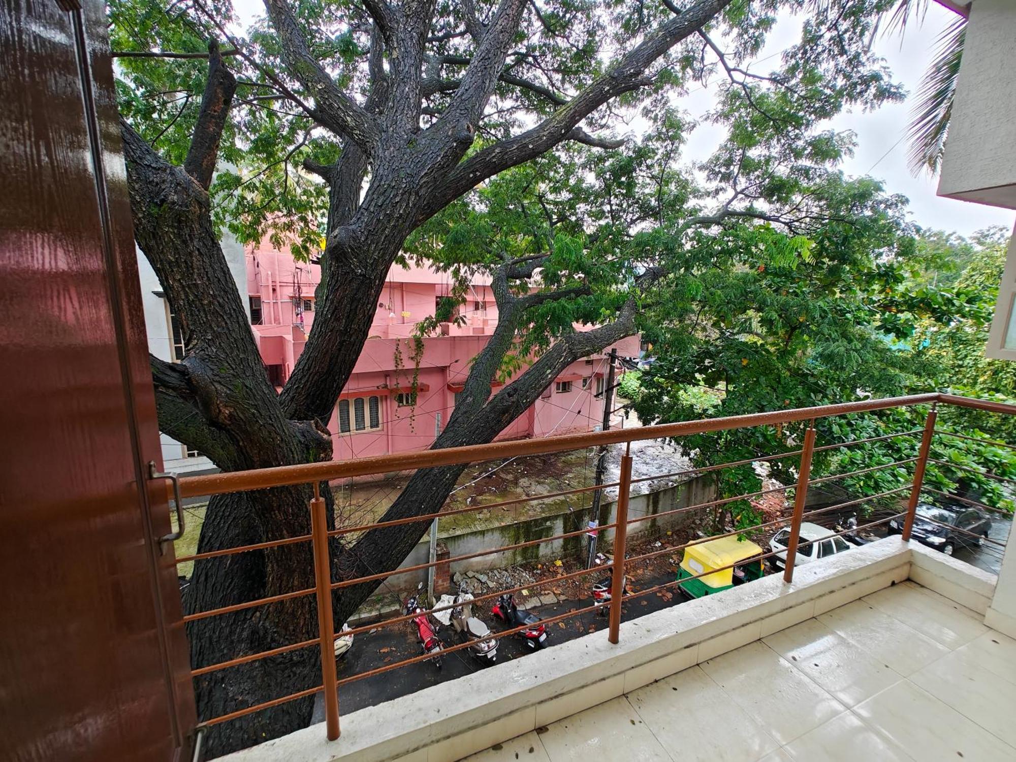 Sampada Homestay Bangalore Exterior photo