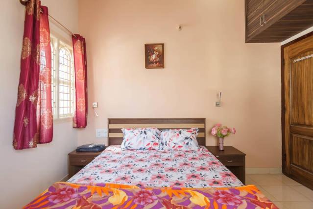 Sampada Homestay Bangalore Exterior photo